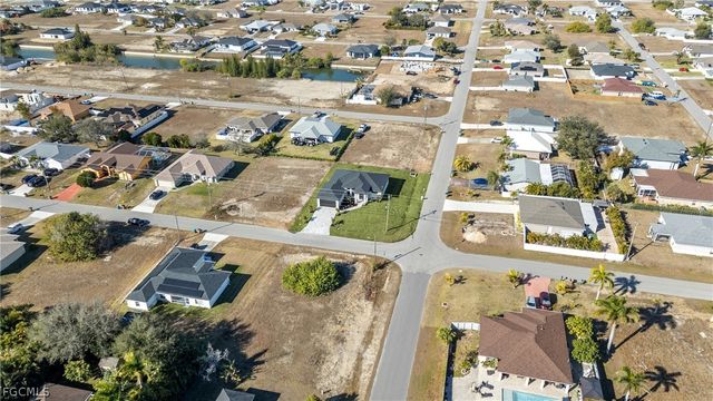 1030 NE 2nd AVE, Cape Coral, FL 33909