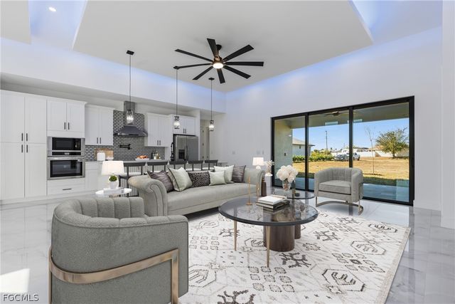 1030 NE 2nd AVE, Cape Coral, FL 33909