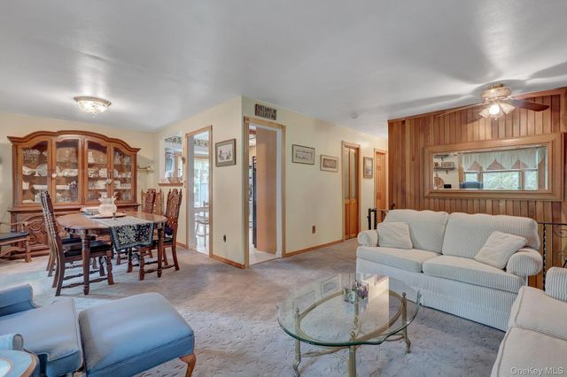 41 Main Avenue, Mastic, NY 11950