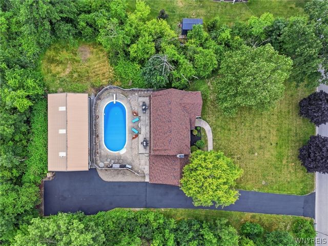 51 Schlemmer Road, Lancaster, NY 14086
