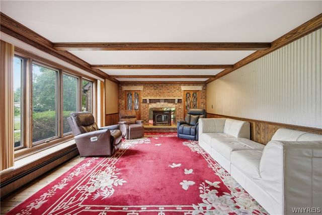 51 Schlemmer Road, Lancaster, NY 14086