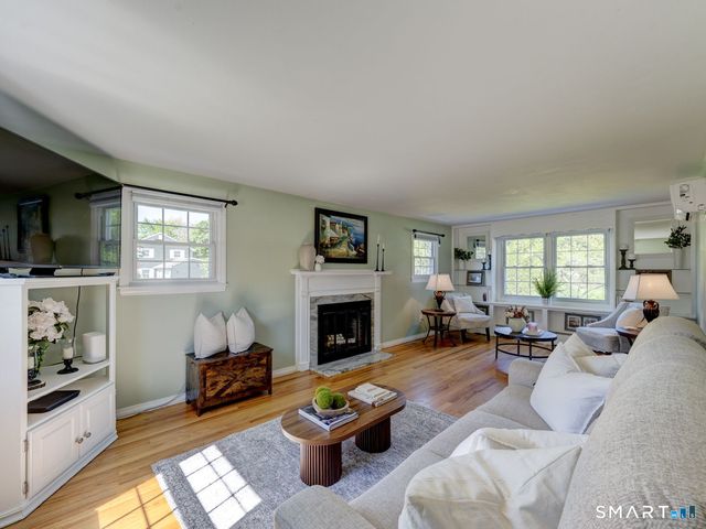 49 Whitehall Drive, East Hartford, CT 06118