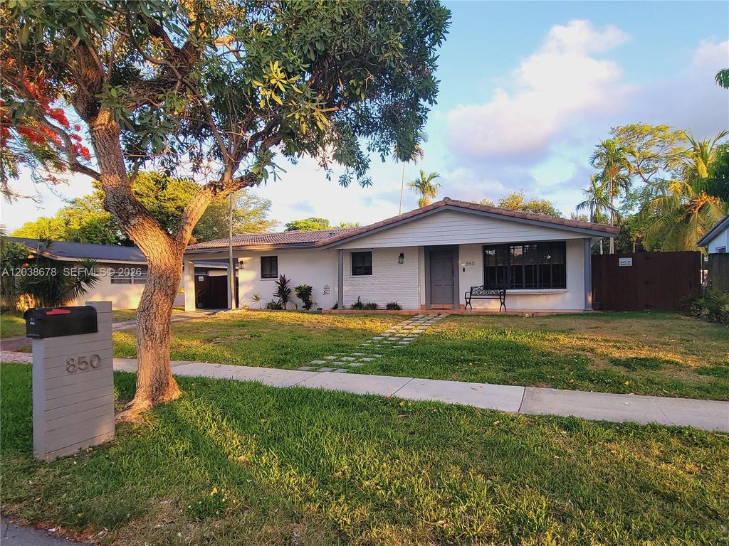 850 NE 182nd Terrace, North Miami Beach, FL 33162