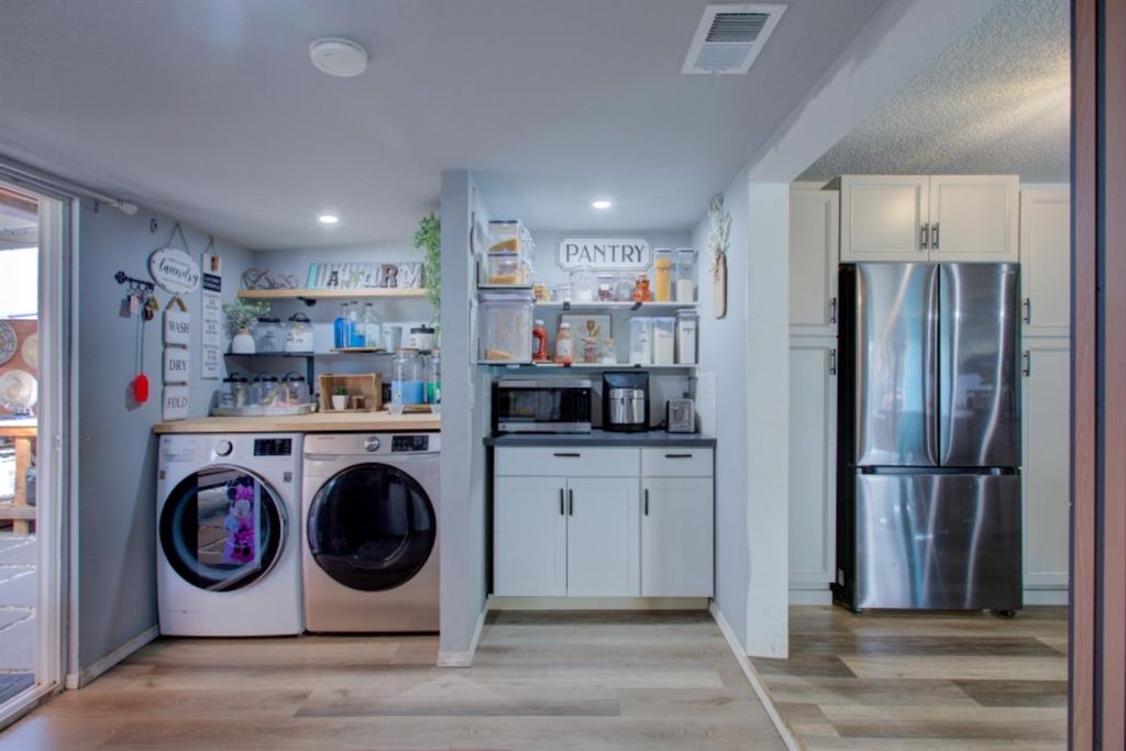 Image 20 of property listing at 7139 Center St. # 7141, Winton, CA 95388