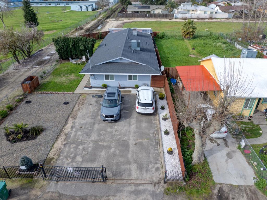 Image 34 of property listing at 7139 Center St. # 7141, Winton, CA 95388