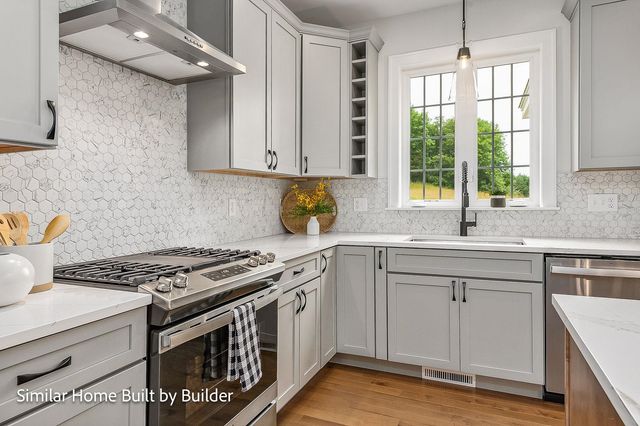 61 Beane Lane, Newington, NH 03801