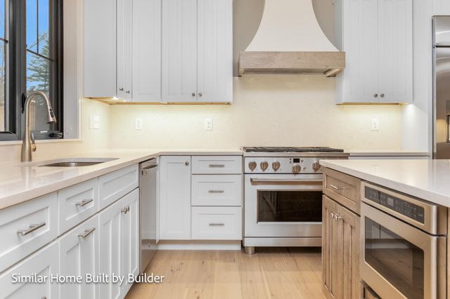 61 Beane Lane, Newington, NH 03801