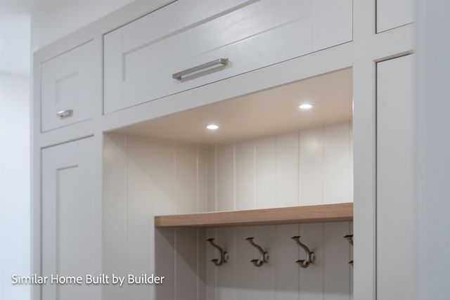 61 Beane Lane, Newington, NH 03801