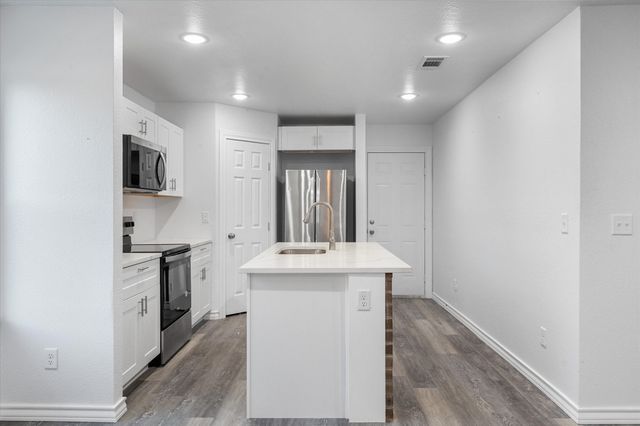 2004 W 2nd Avenue, Corsicana, TX 75110