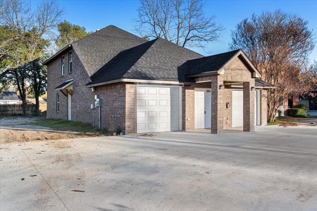 2004 W 2nd Avenue, Corsicana, TX 75110