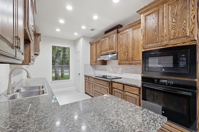 19 Timbergreen Circle, Denton, TX 76205