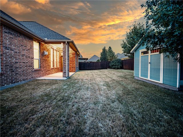 2724 Driftwood Creek Trail, Celina, TX 75078
