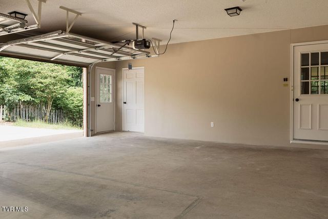 2236 Sheffield Street, Kingsport, TN 37660