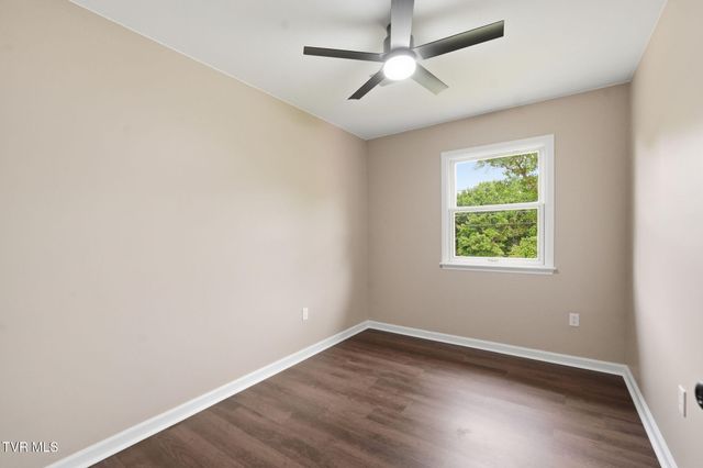 2236 Sheffield Street, Kingsport, TN 37660