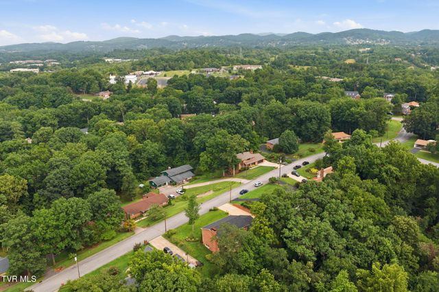 2236 Sheffield Street, Kingsport, TN 37660