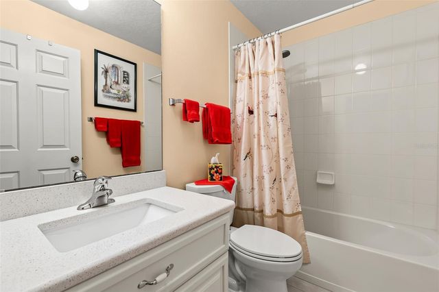 6170 SAILBOAT AVENUE, Tavares, FL 32778
