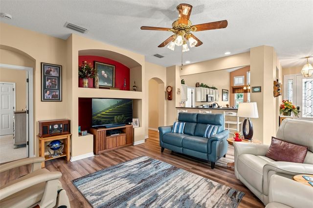 6170 SAILBOAT AVENUE, Tavares, FL 32778
