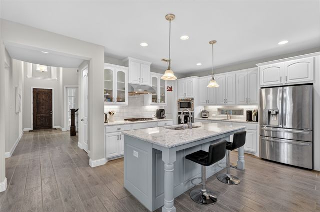 6808 Rowlett Drive, Mckinney, TX 75070