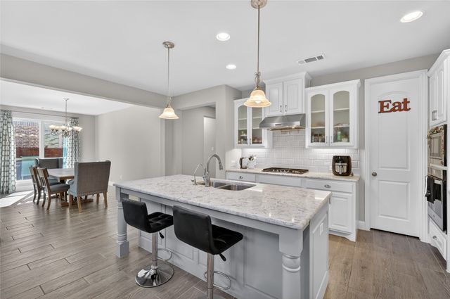 6808 Rowlett Drive, Mckinney, TX 75070