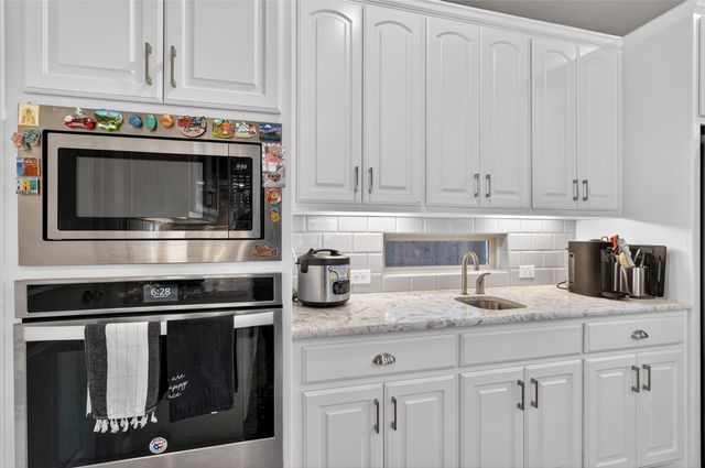 6808 Rowlett Drive, Mckinney, TX 75070