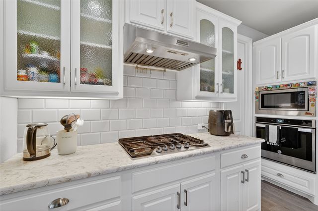 6808 Rowlett Drive, Mckinney, TX 75070