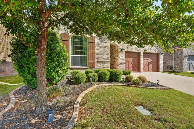 6808 Rowlett Drive, Mckinney, TX 75070