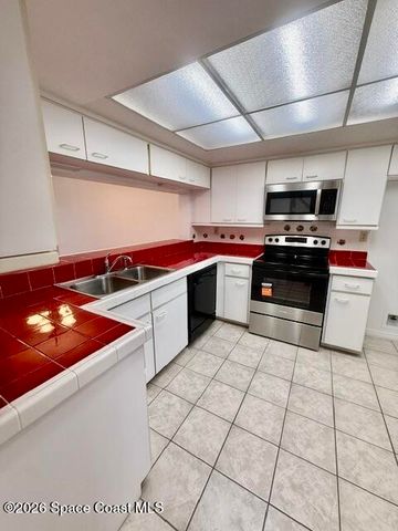 6770 Ridgewood Avenue 702, Cocoa Beach, FL 32931