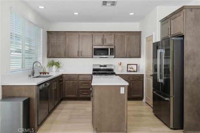 29367 Copper Skye, Winchester, CA 92596
