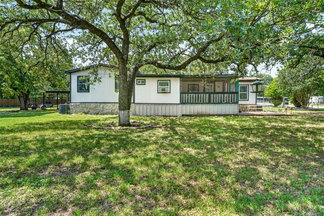916 Fawn, Granbury, TX 76049