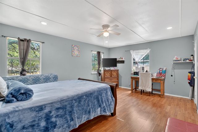 916 Fawn, Granbury, TX 76049