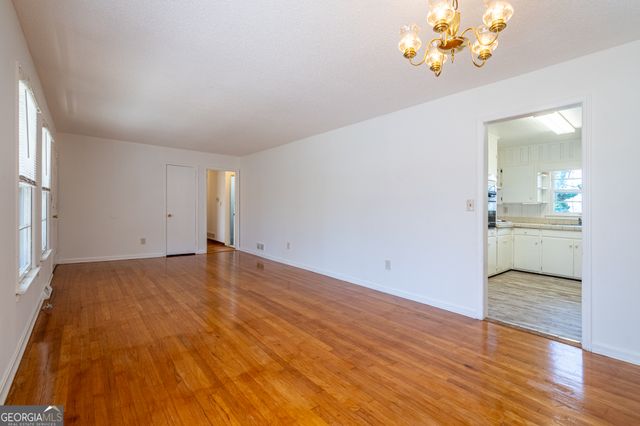 33 Summit Drive, Lindale, GA 30147