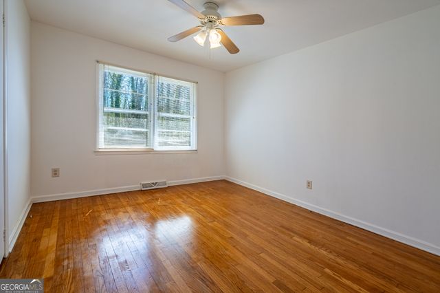 33 Summit Drive, Lindale, GA 30147