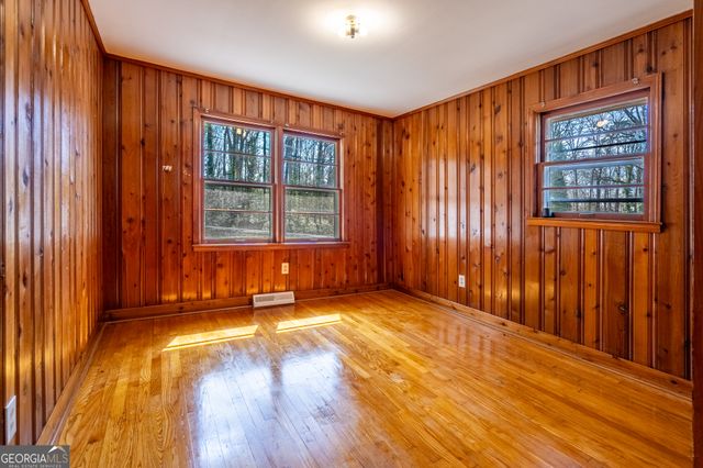 33 Summit Drive, Lindale, GA 30147
