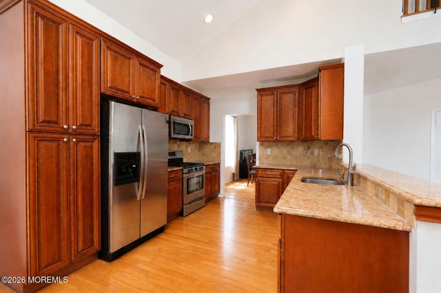 4 Nicholson Key, Colts Neck, NJ 07722