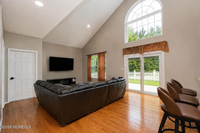 4 Nicholson Key, Colts Neck, NJ 07722