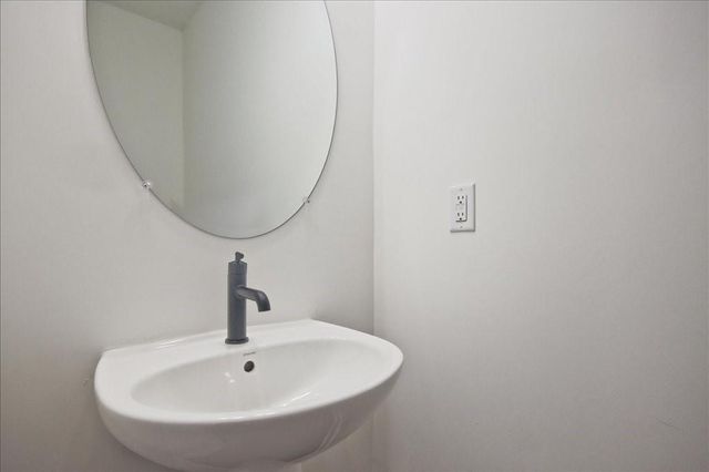 664 Sunstone Lane, Lawrenceville, GA 30043