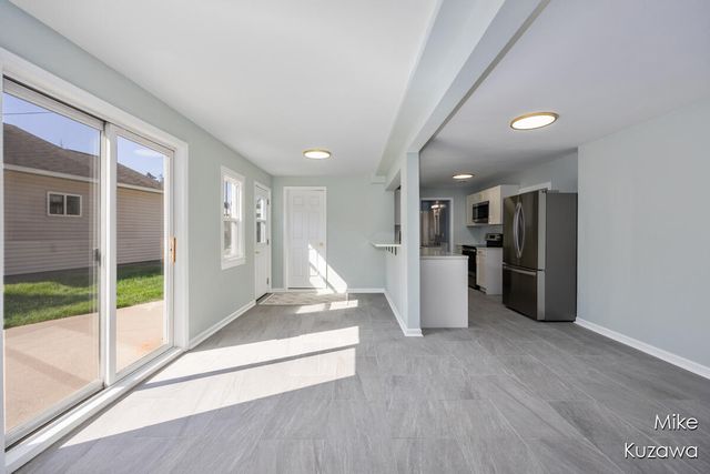 517 Pine Street, Spring Lake, MI 49456