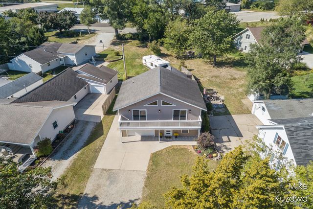 517 Pine Street, Spring Lake, MI 49456