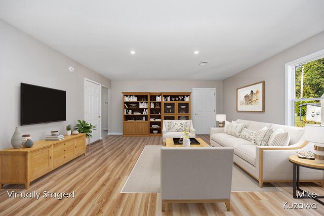 517 Pine Street, Spring Lake, MI 49456