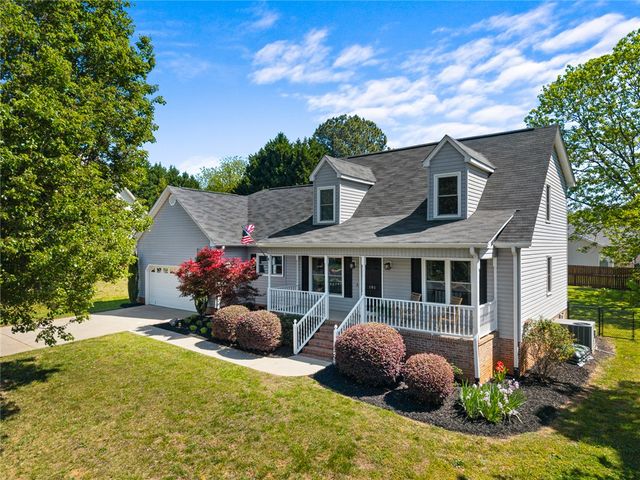 101 Meadow Ridge Drive, Greer, SC 29651