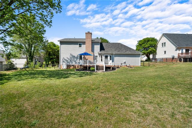 101 Meadow Ridge Drive, Greer, SC 29651