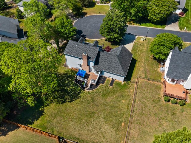 101 Meadow Ridge Drive, Greer, SC 29651