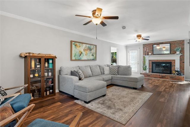 101 Meadow Ridge Drive, Greer, SC 29651