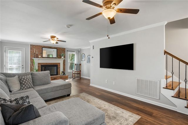 101 Meadow Ridge Drive, Greer, SC 29651