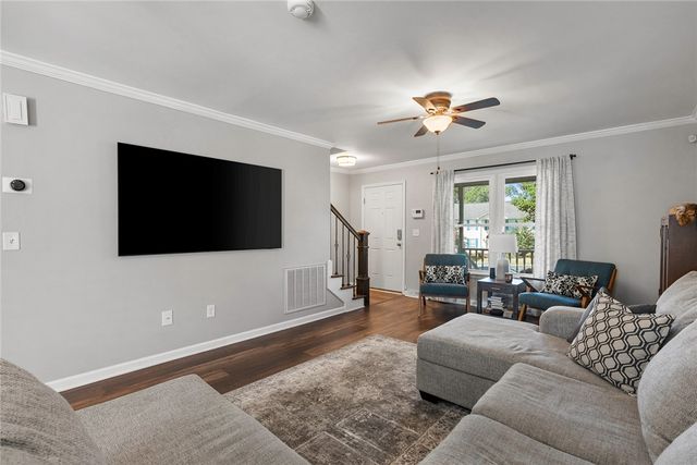 101 Meadow Ridge Drive, Greer, SC 29651