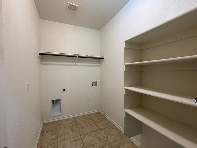 1236 Woodbine Cliff Drive, Fort Worth, TX 76179