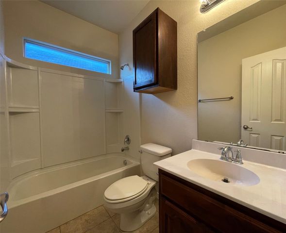 1236 Woodbine Cliff Drive, Fort Worth, TX 76179