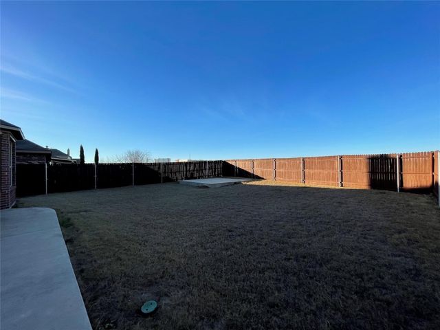 1236 Woodbine Cliff Drive, Fort Worth, TX 76179