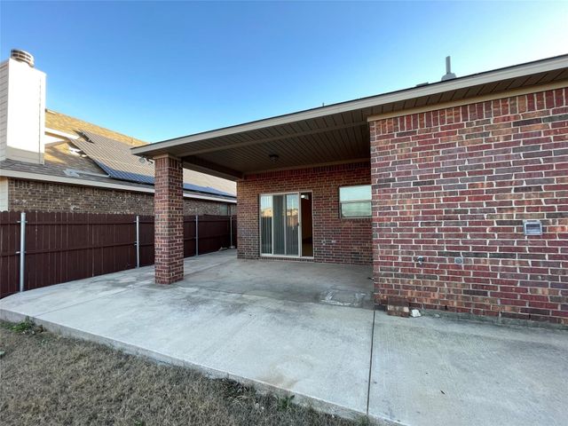 1236 Woodbine Cliff Drive, Fort Worth, TX 76179