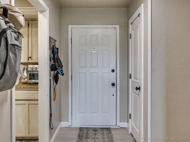 9166 E Misty Drive, Claremore, OK 74019